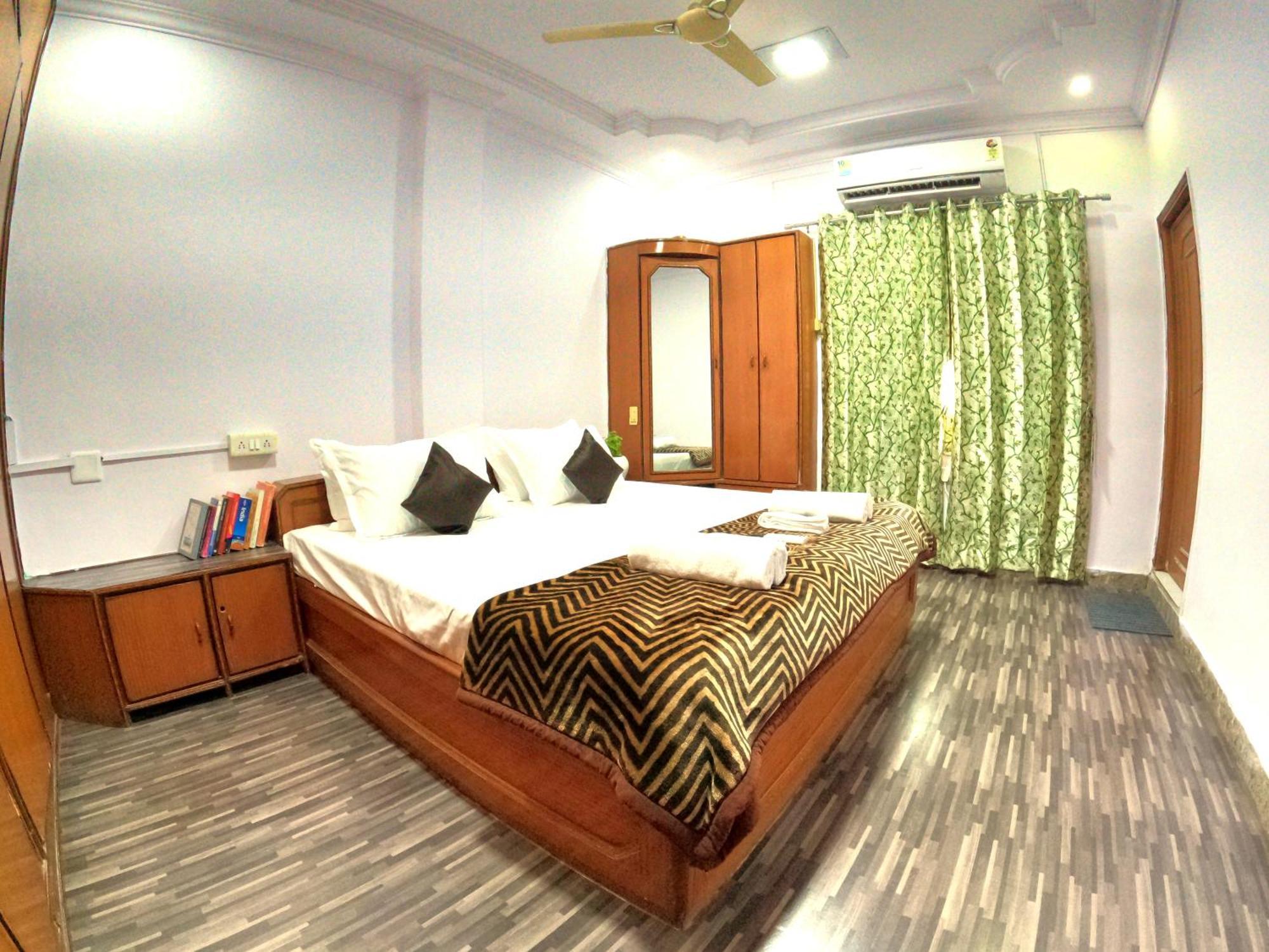 Hostel Nomadic *